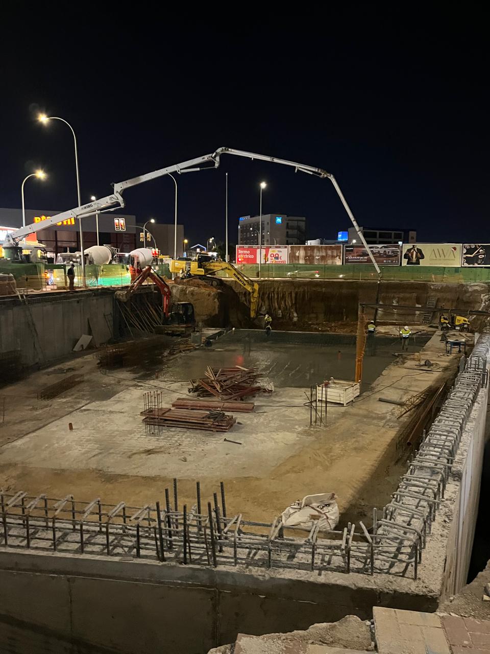 Concretagem de grande porte executada pelo sócio-fundador da Saval em obra na Espanha