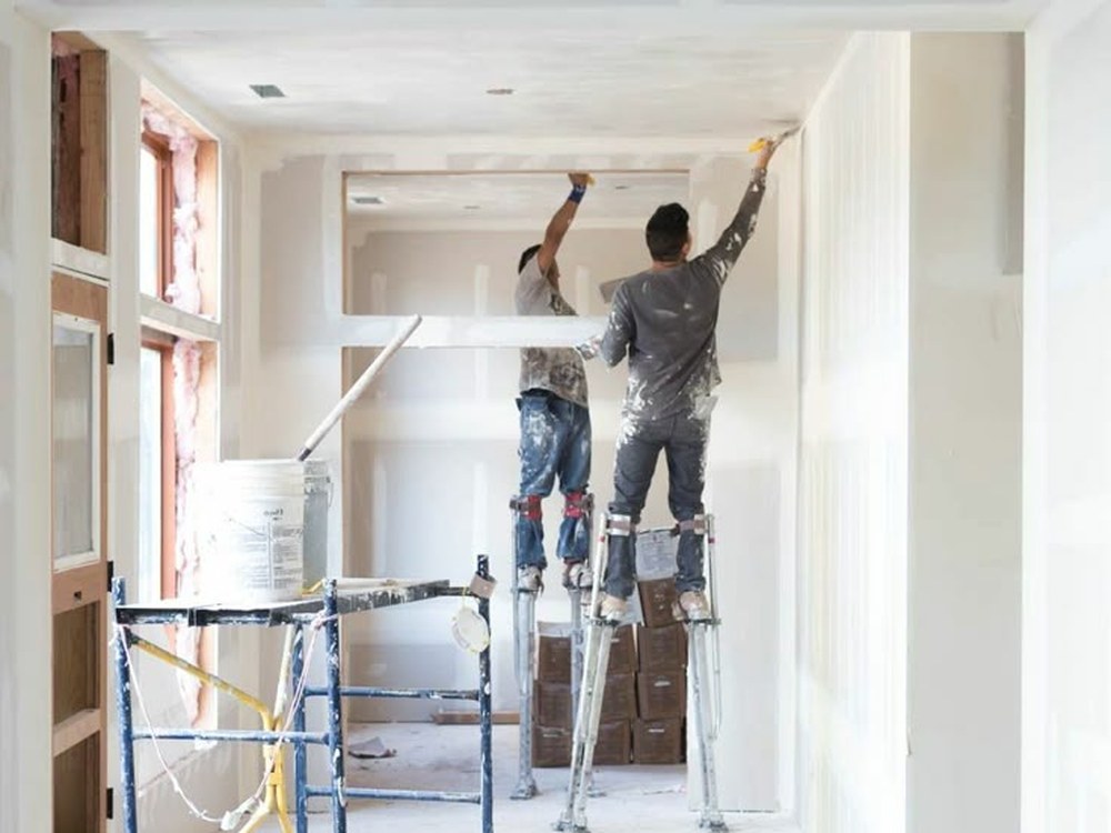 Pintura de parede interna com preparo de superfície